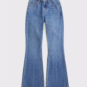 NWOT A&F Curve Love Flare Jeans | Size 2 / 26 | Light Wash